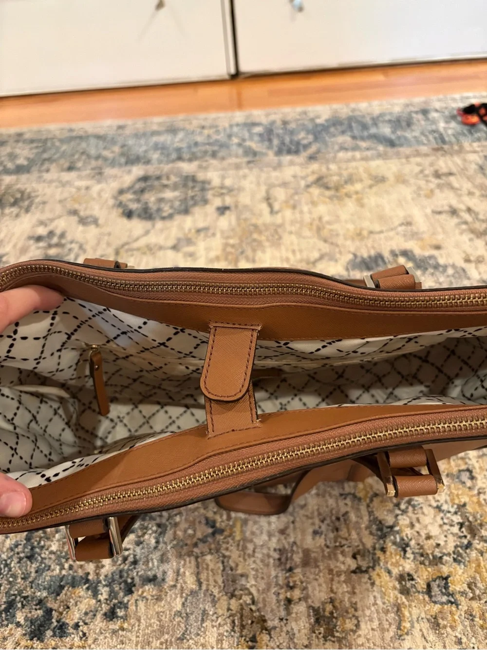 kate spade 11 5x15x7”